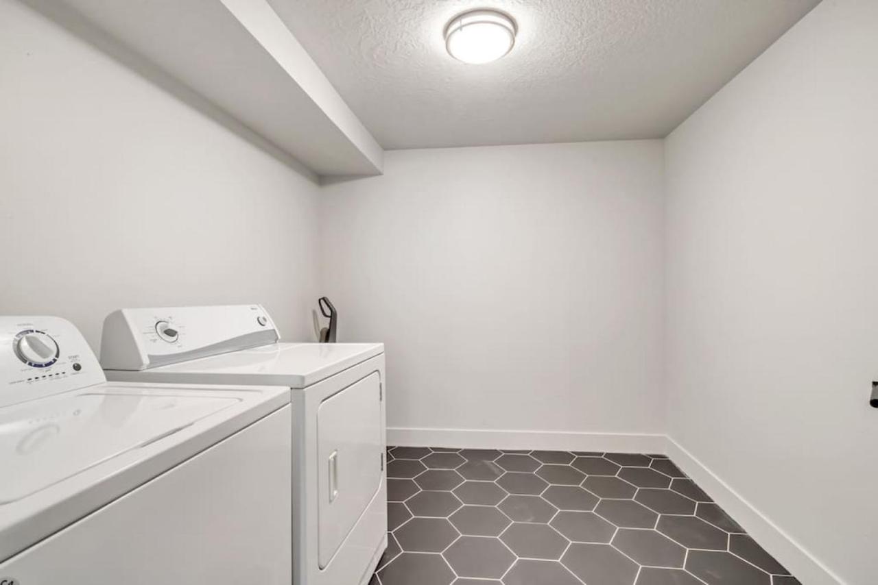 | Renovated Unit Near Famous Trails 10 Min Drive