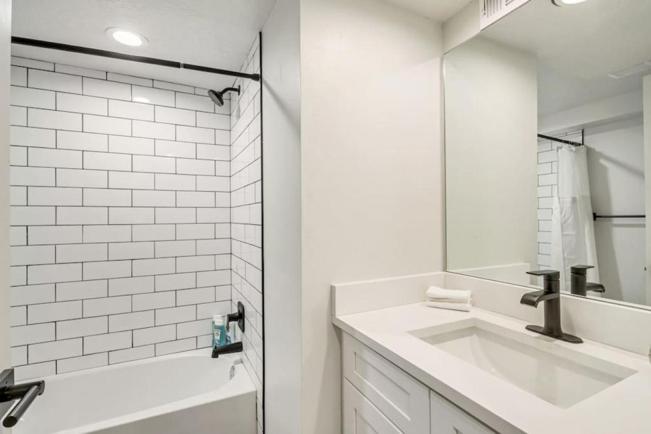 | Renovated Unit Near Famous Trails 10 Min Drive