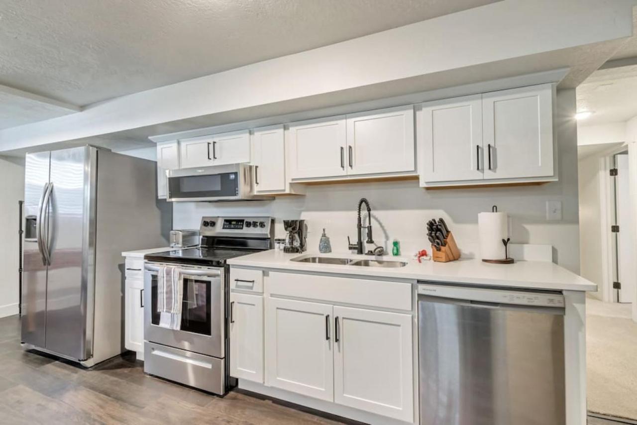 | Renovated Unit Near Famous Trails 10 Min Drive