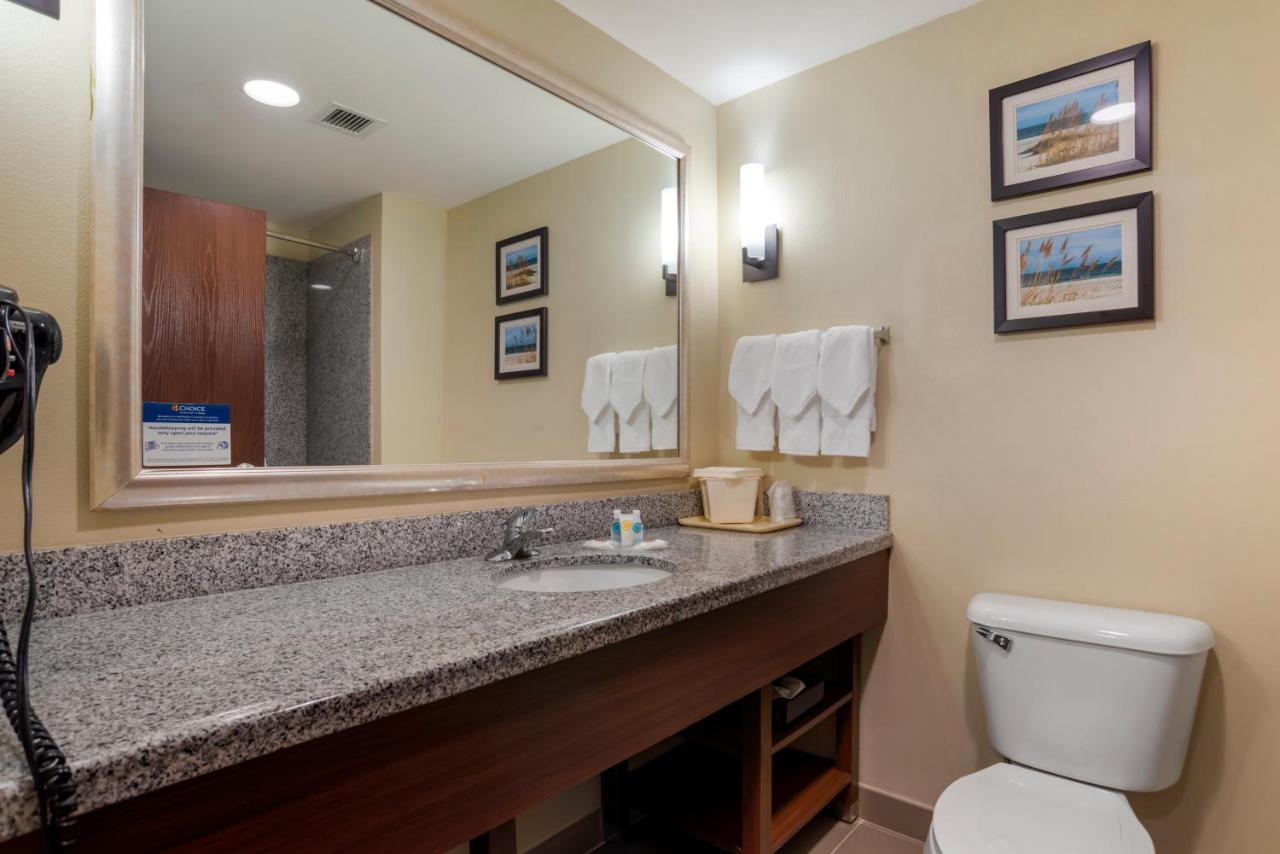 King Suite at Comfort Suites Foley