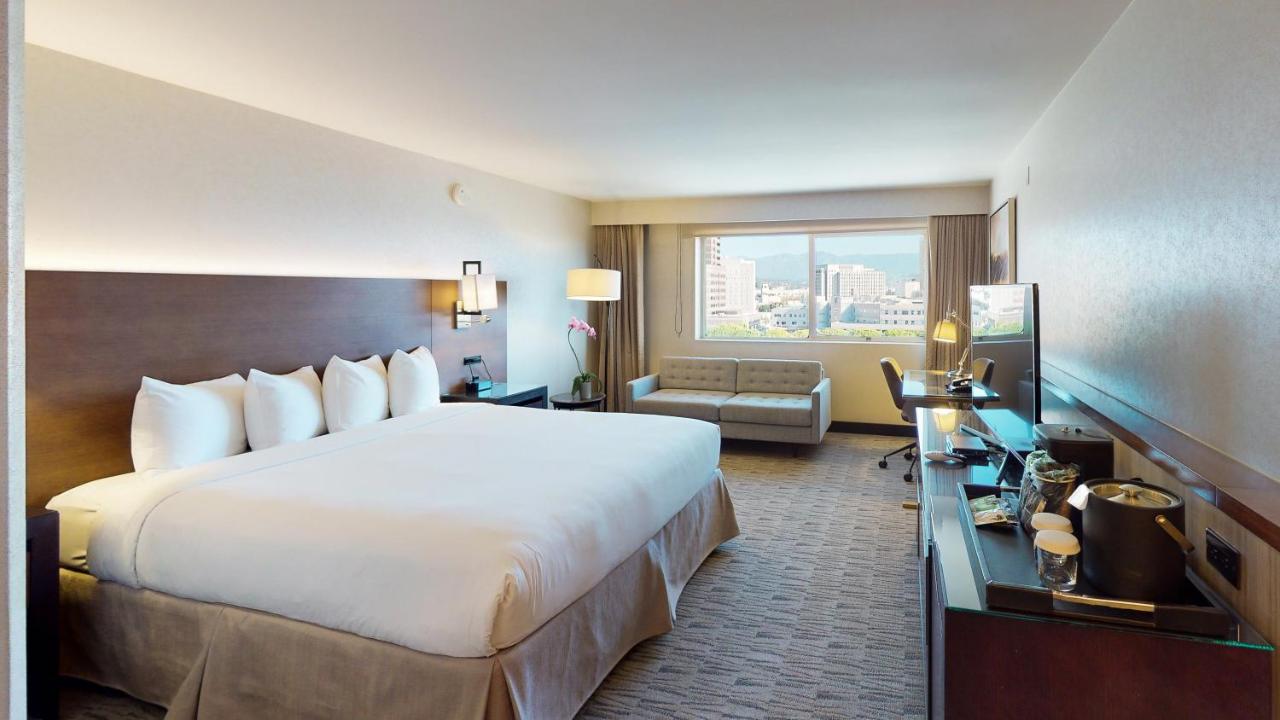 Executive King Room at Miyako Hotel Los Angeles