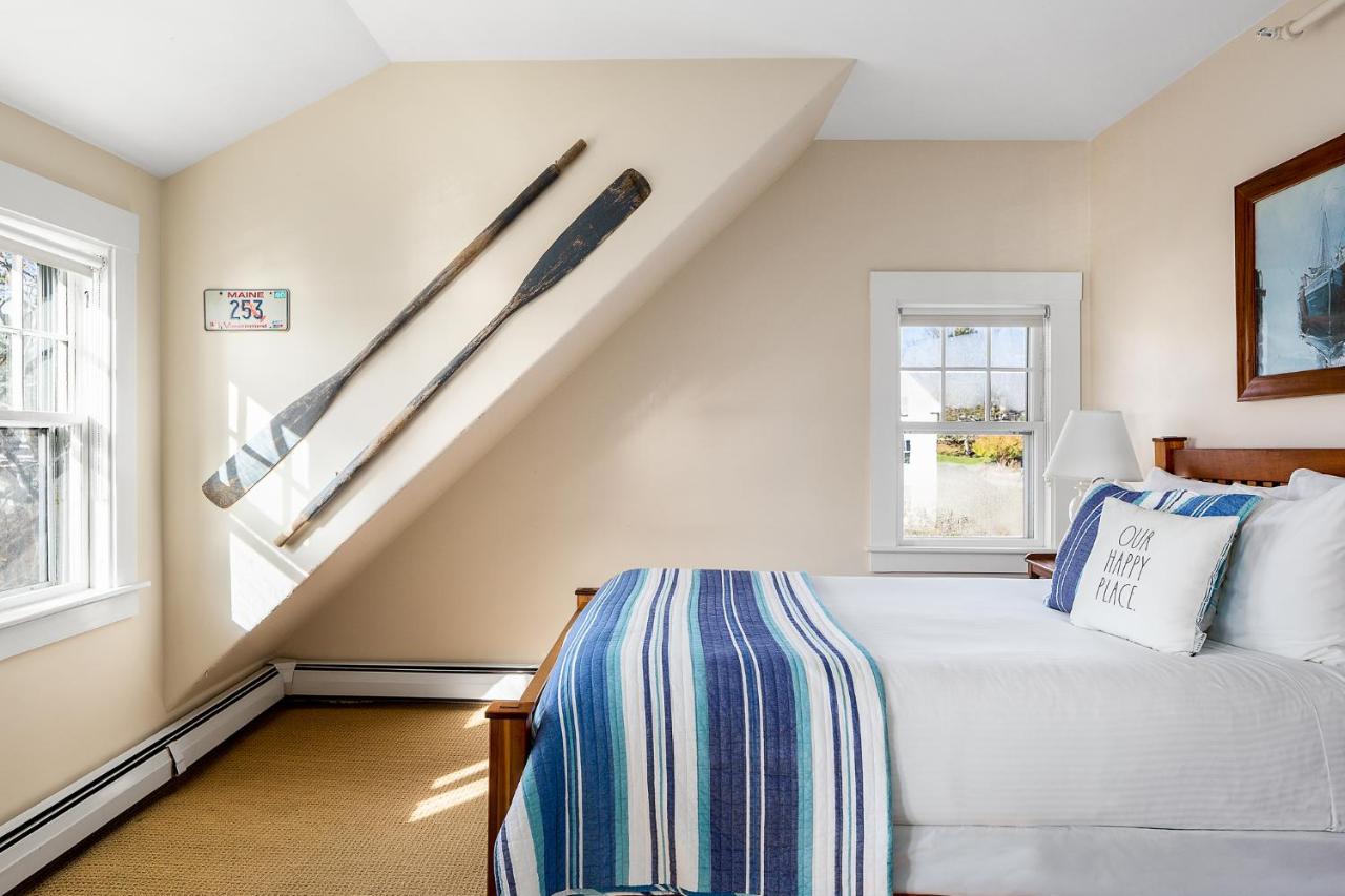 Queen Suite at East Wind Inn on the Water