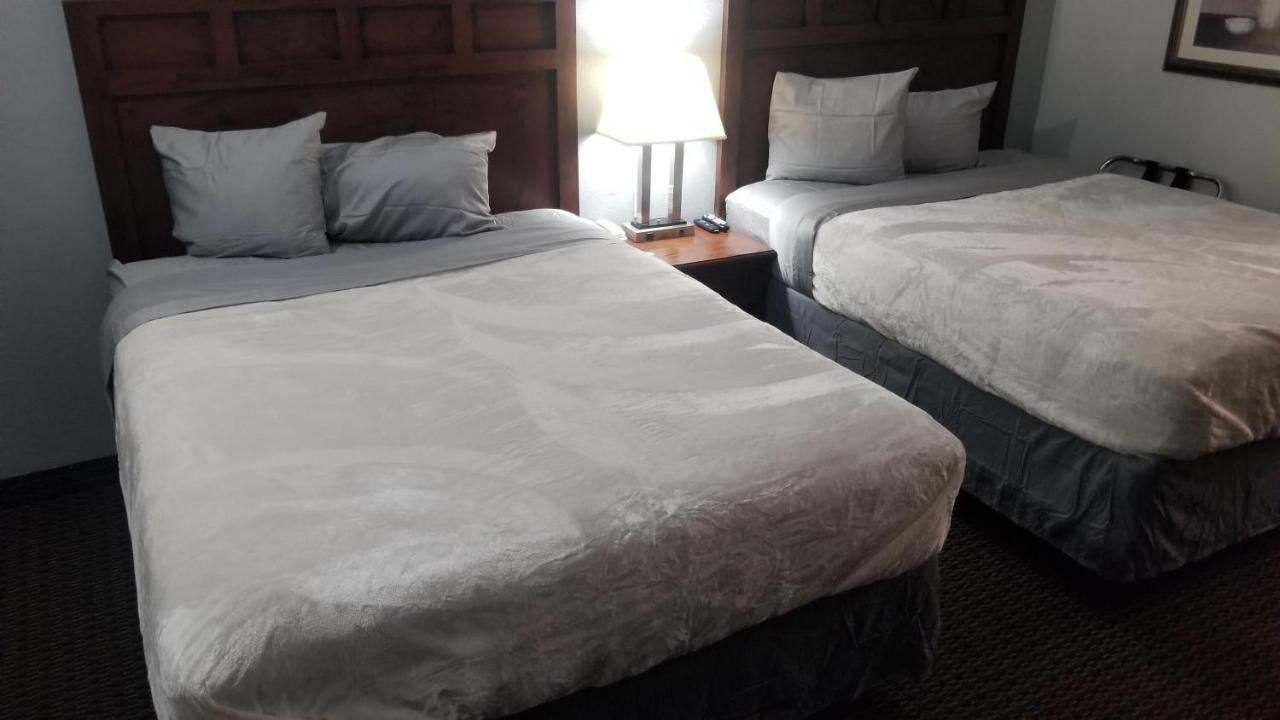 | Executive Inn Stillwater
