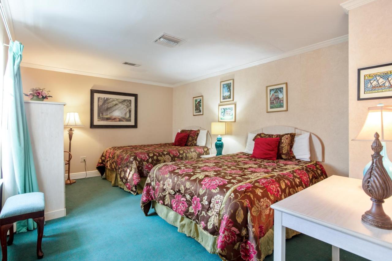  | Edgewater Inn - Biloxi Beach