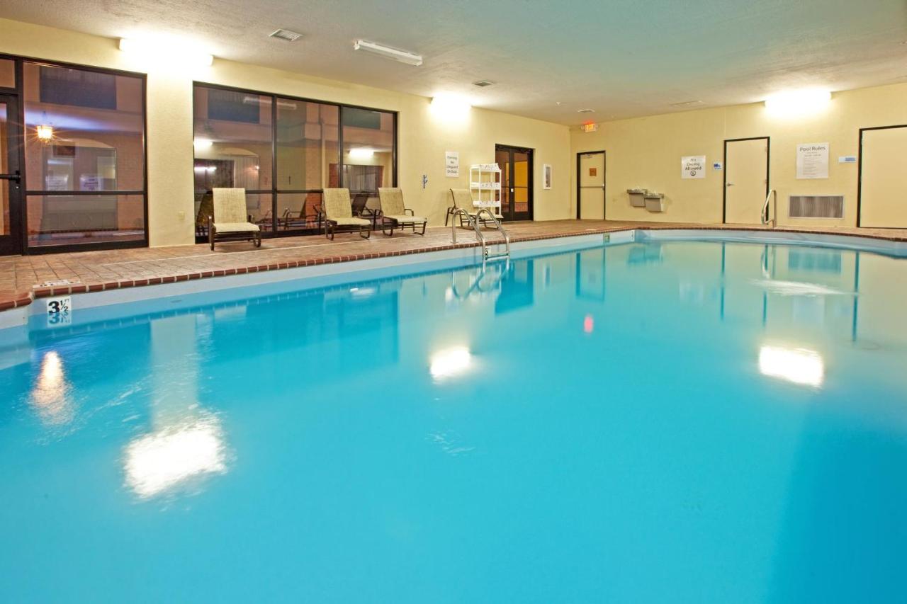  | Holiday Inn Express Hotel & Suites Franklin