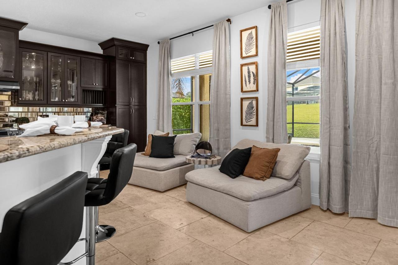  | Hidden gem! Gorgeous villa next to Disney