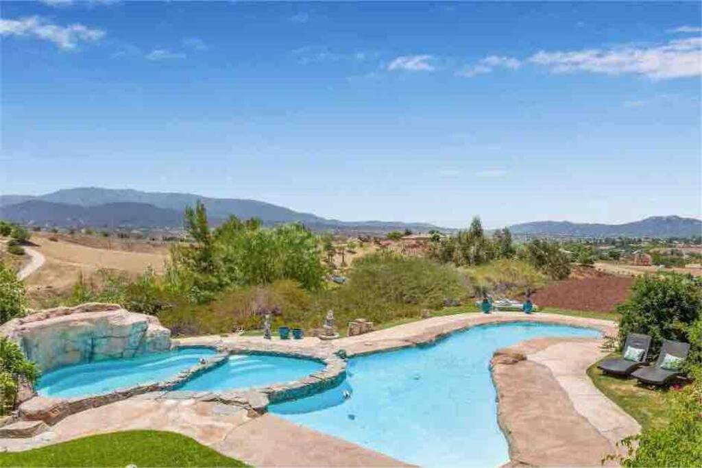  | 5 Acre Estate/Wine country/ 10beds/SPA / Airtrip