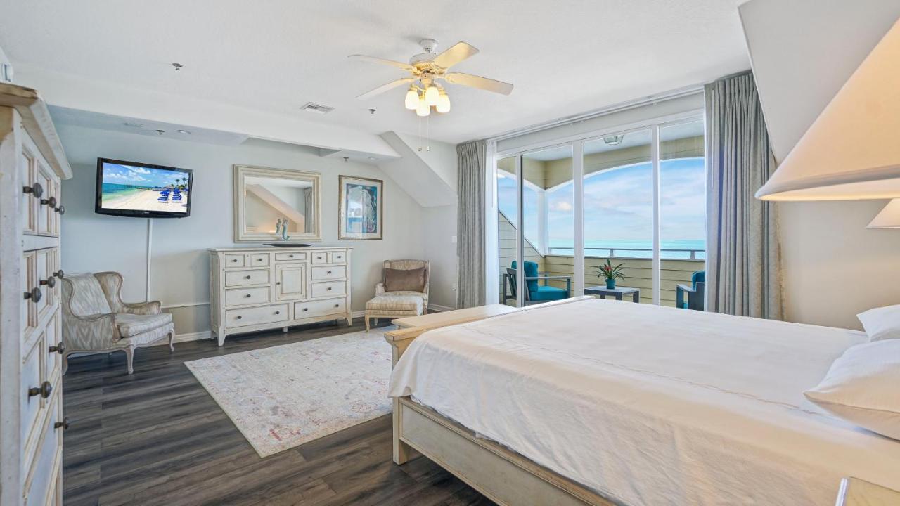 Oceanfront Three-Bedroom Villa at Glunz Ocean Beach Hotel & Resort