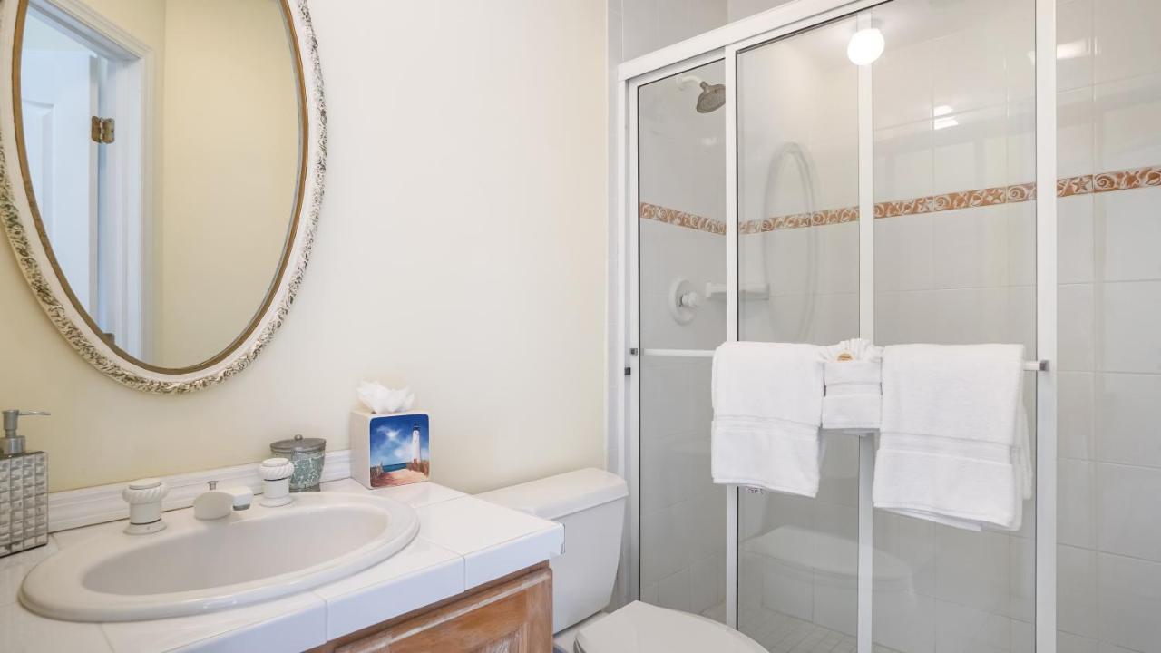 Oceanfront Three-Bedroom Villa at Glunz Ocean Beach Hotel & Resort