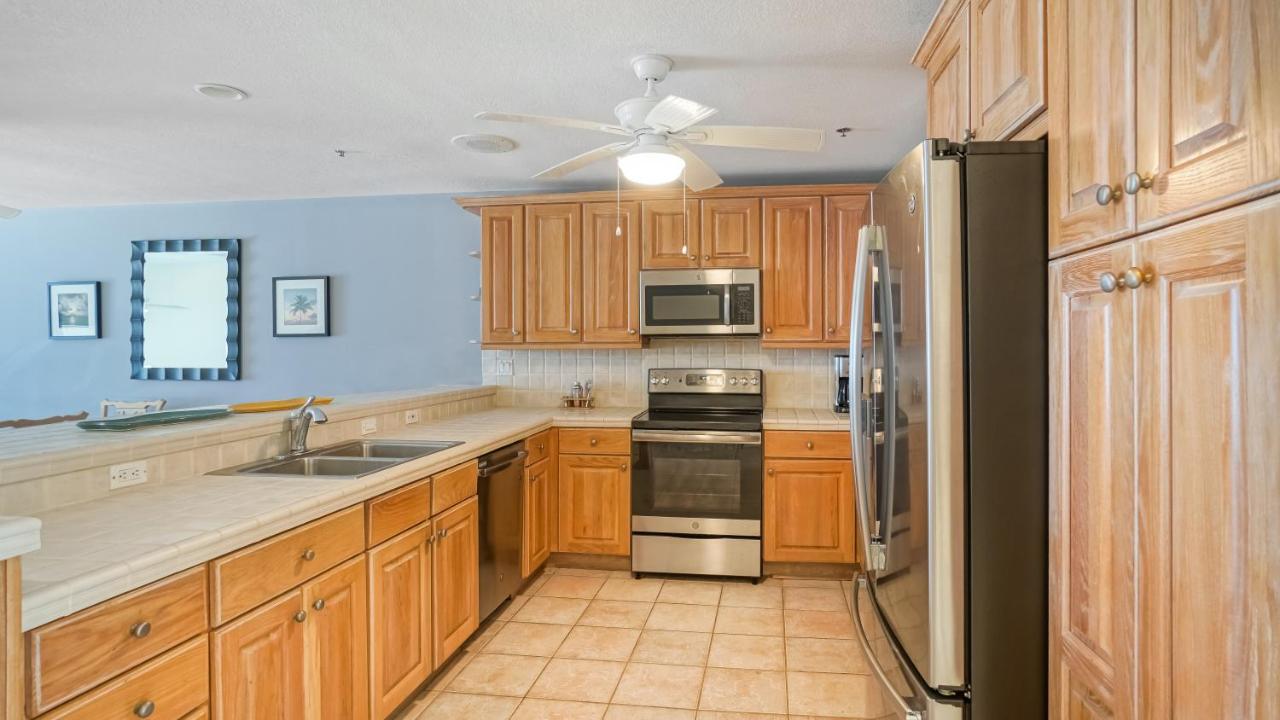 Oceanfront Three-Bedroom Villa at Glunz Ocean Beach Hotel & Resort