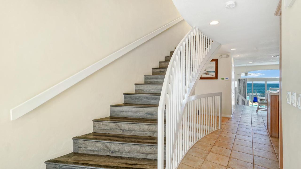 Oceanfront Three-Bedroom Villa at Glunz Ocean Beach Hotel & Resort