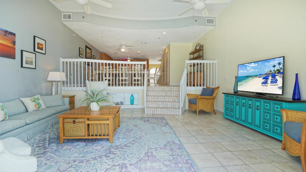 Oceanfront Three-Bedroom Villa at Glunz Ocean Beach Hotel & Resort