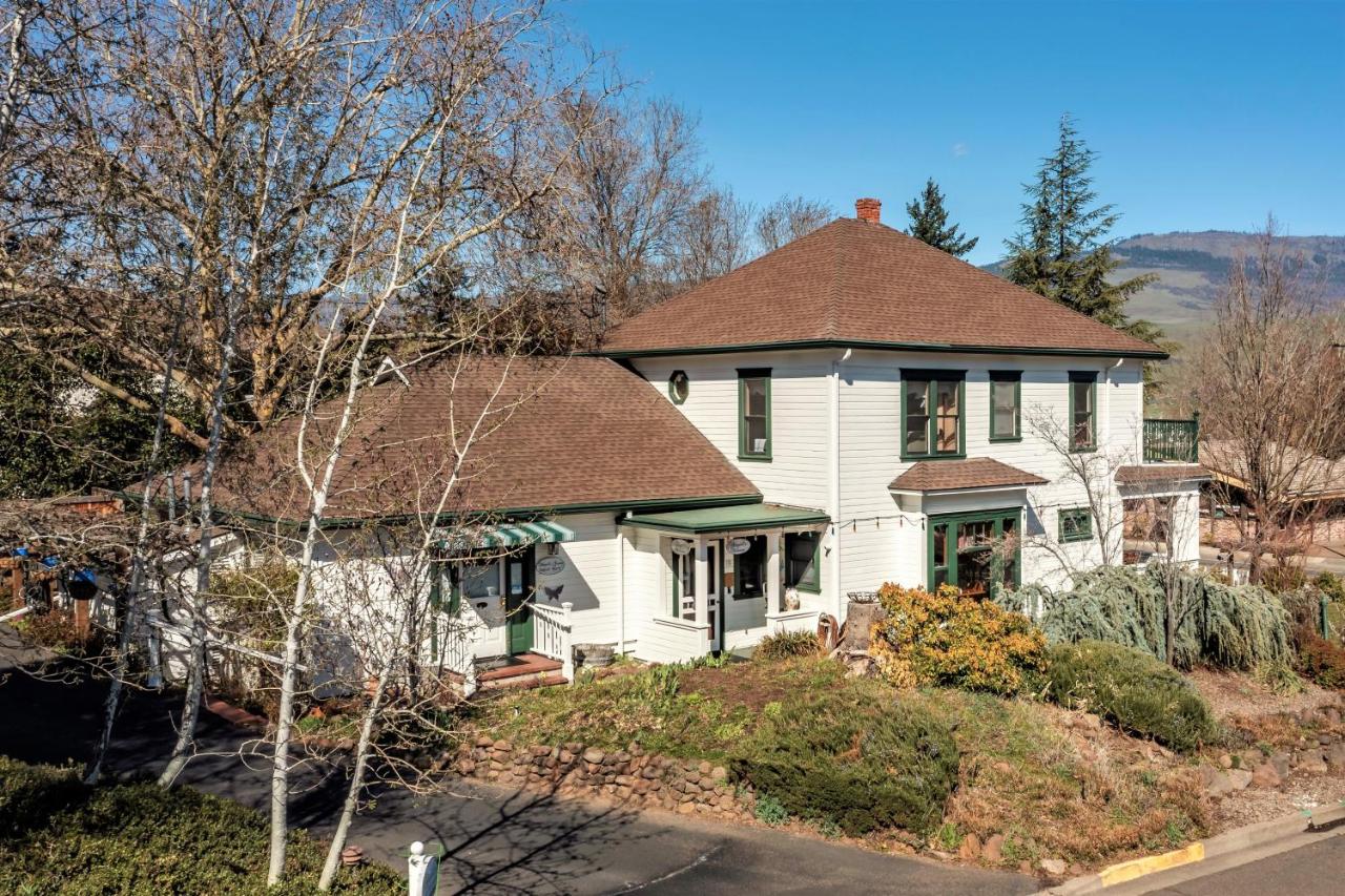  | Abigail's Bed and Breakfast Inn