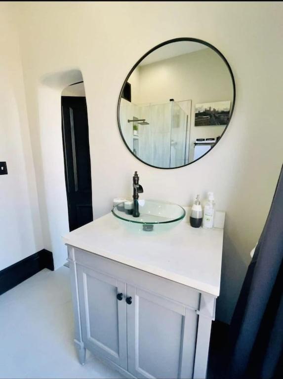 | Downtown 5,000 Sq Ft Historic Fletcher Place Home Sleeps 22!