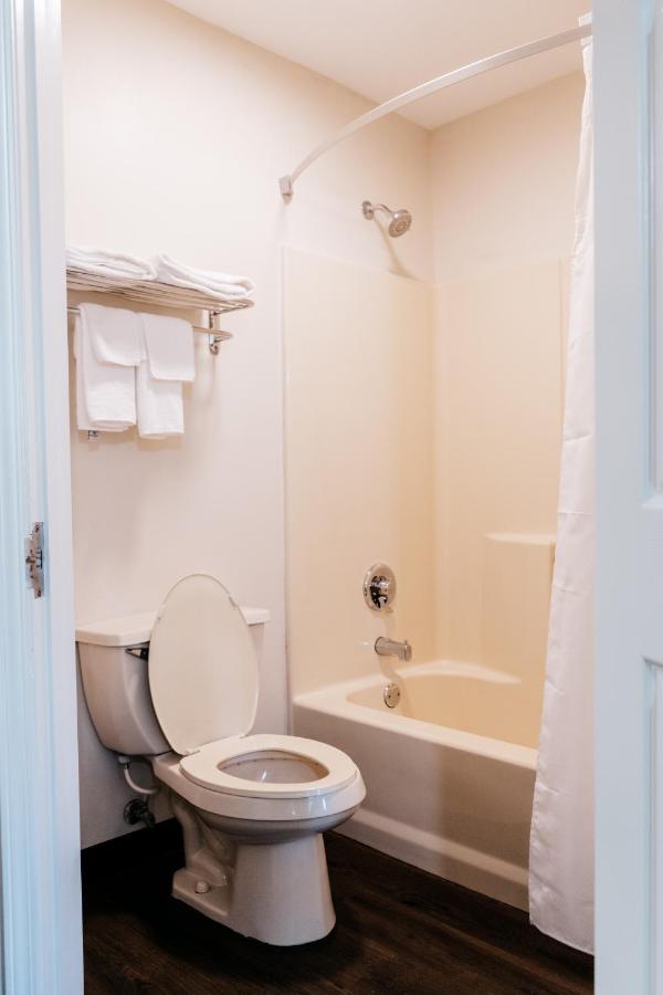 Double Room with Two Double Beds - Accessible/Non-Smoking at Quality Inn Johnson City I-26 exit 17