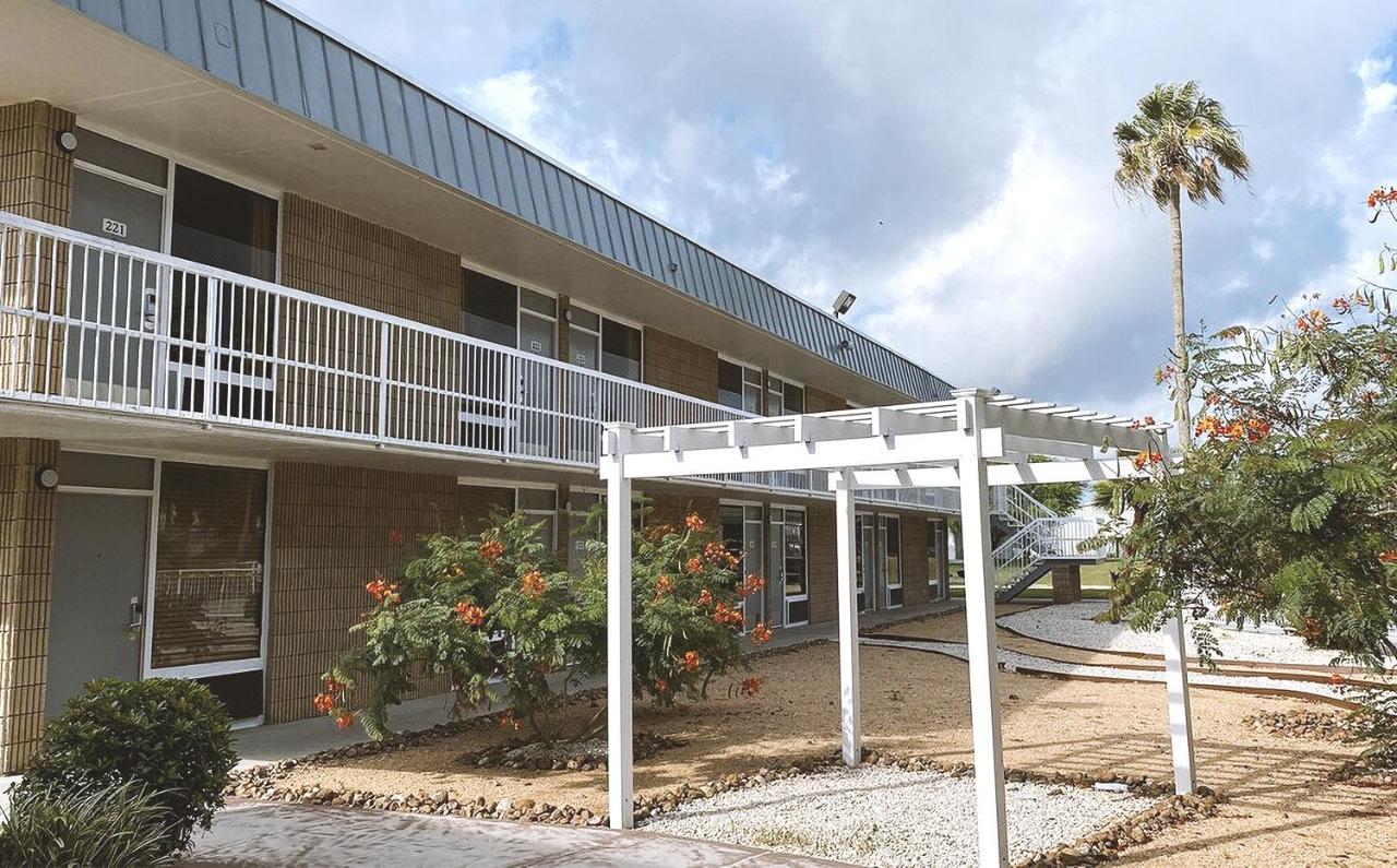  | Sky Palace Inn & Suites By Jasper Beeville
