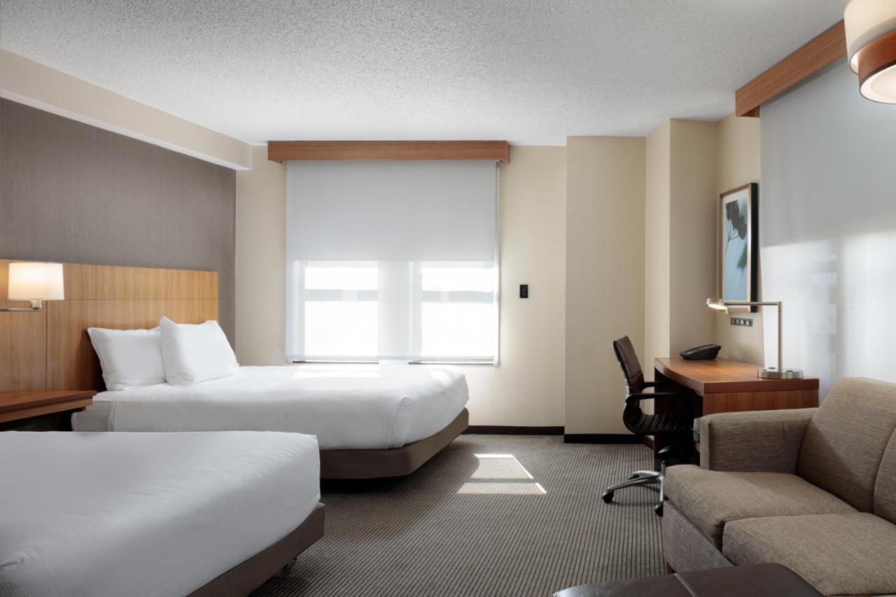 Accessible Two Queen Beds Suite, Sofa Bed (ADA Roll-In Shower) at Hyatt Place New Orleans Convention Center