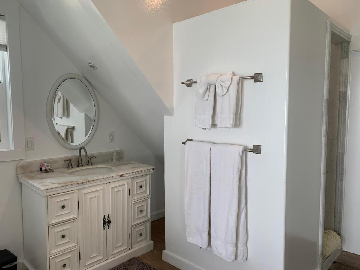  | Agate Cove Inn
