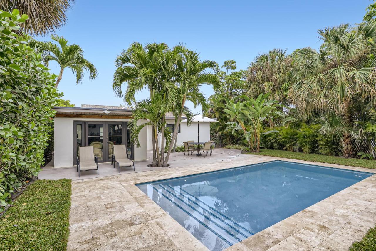 | Cortez Bungalow, 3 Bd, 2 Ba, private garden