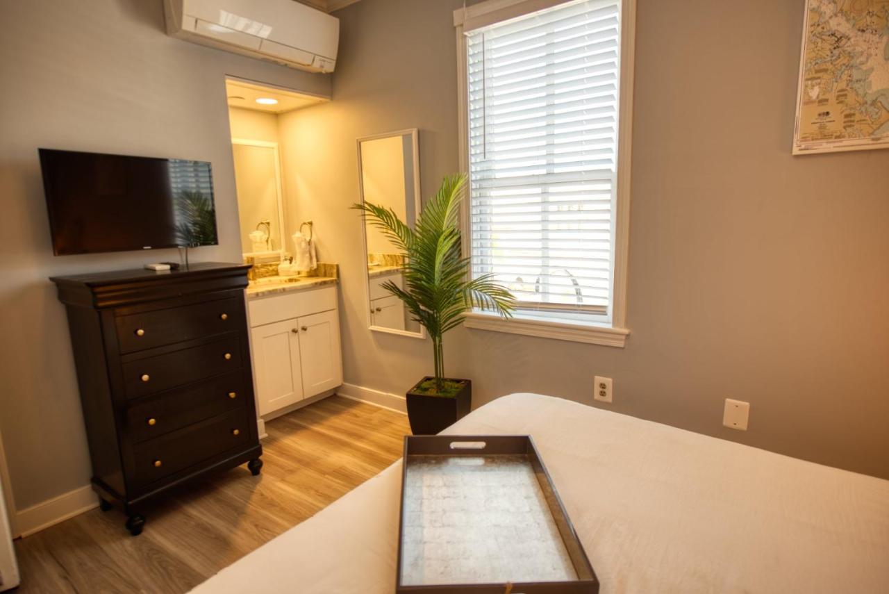 | Inn on Main Annapolis
