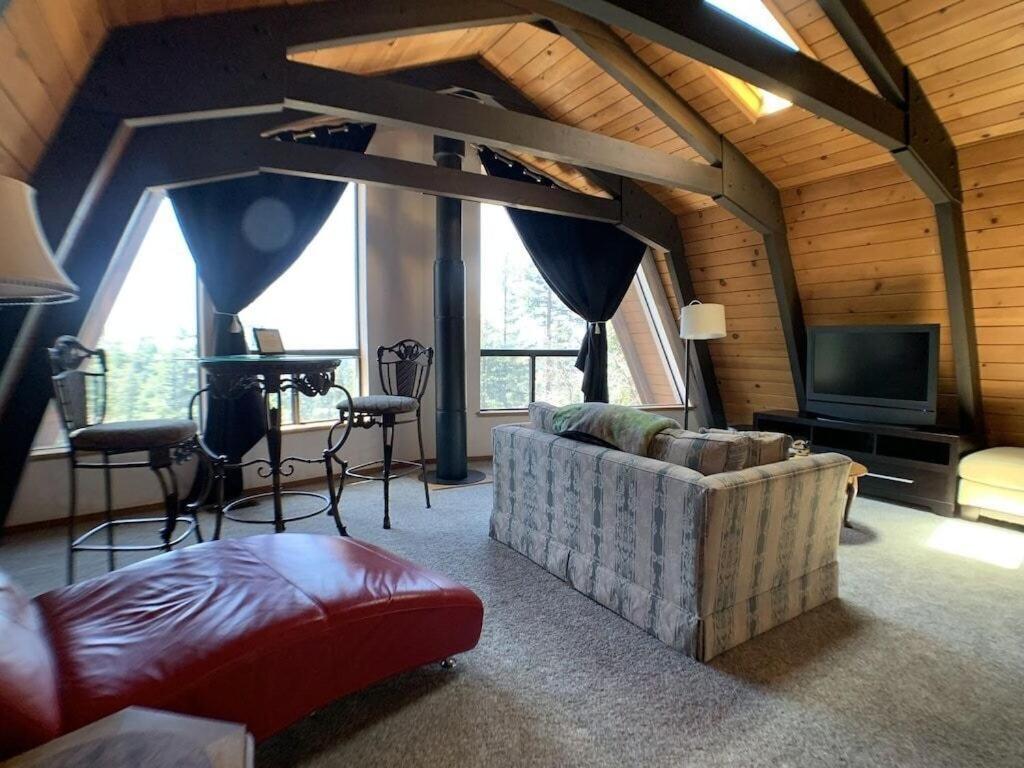 | Heckman's Peak / You Deserve some Sierra Snow in Blue Lake Springs!