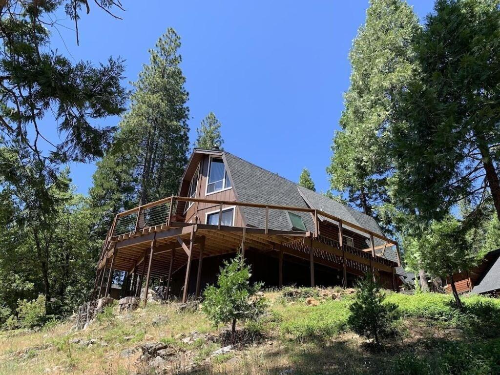 | Heckman's Peak / You Deserve some Sierra Snow in Blue Lake Springs!