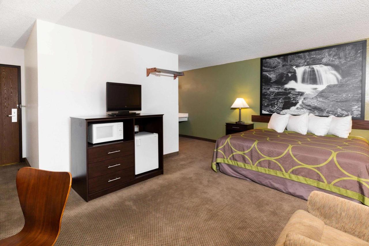 | Super 8 by Wyndham Missoula/Brooks Street