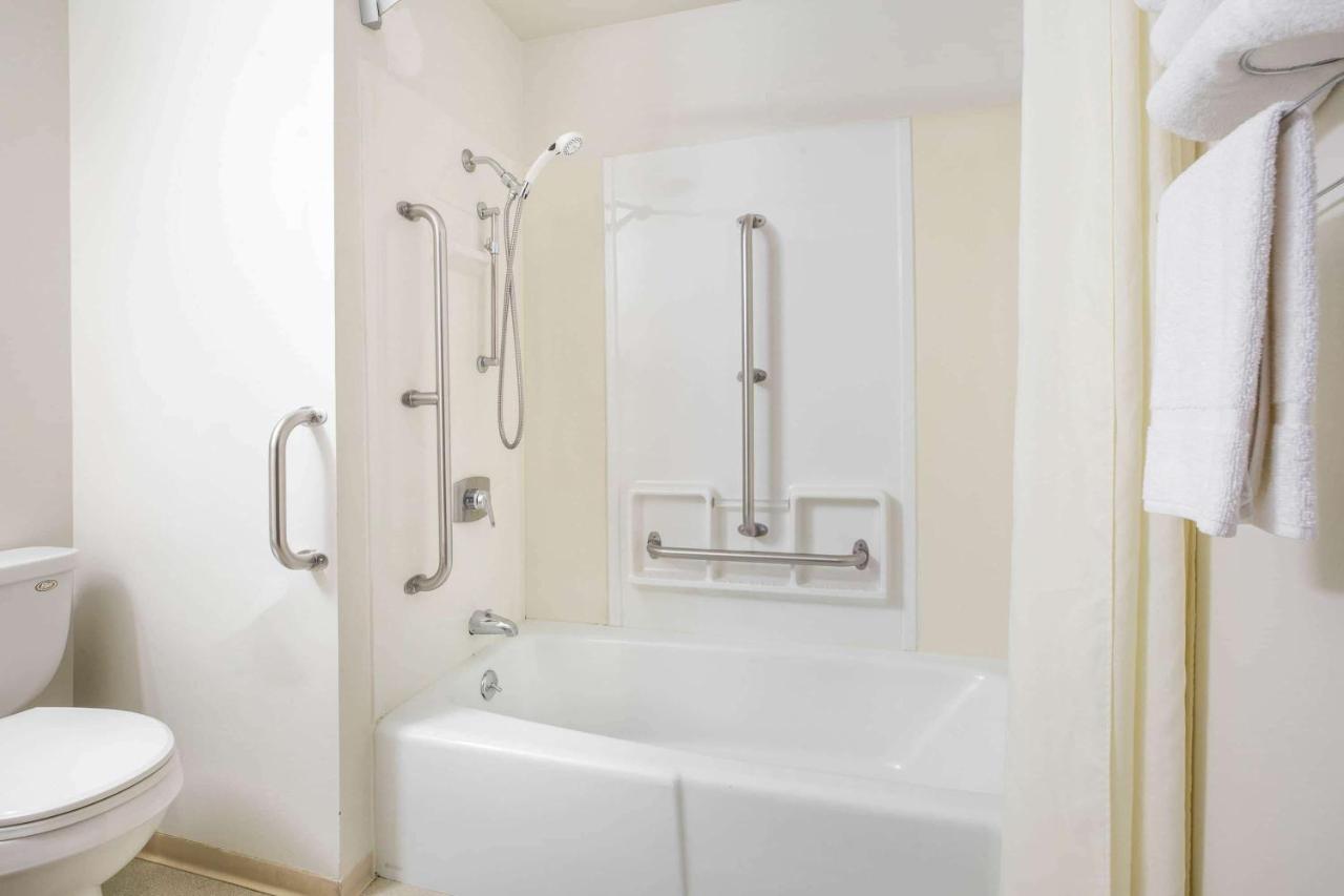 | Super 8 by Wyndham Missoula/Brooks Street