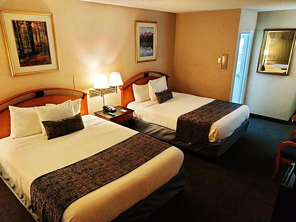 Queen Room with Two Queen Beds at The Metropolitan Inn