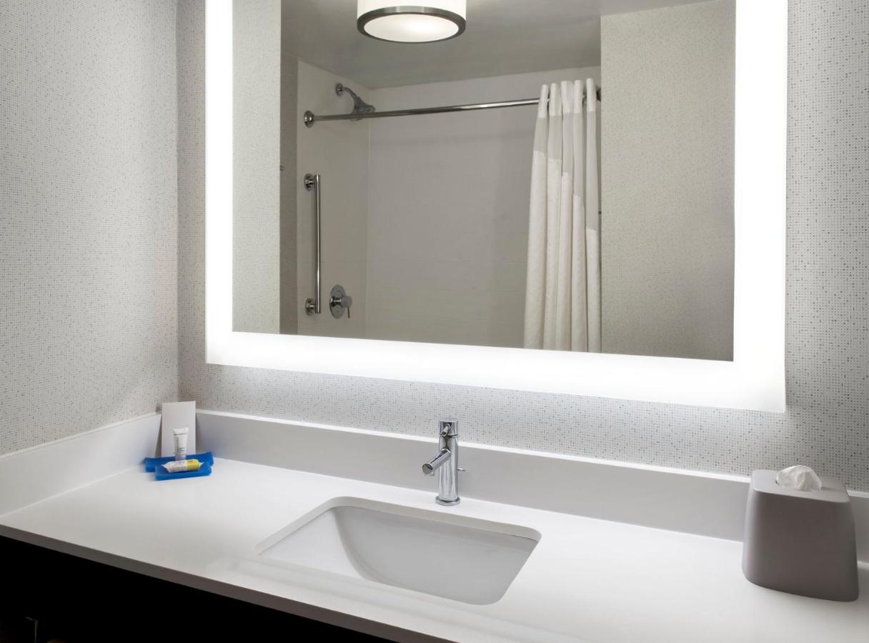 | Holiday Inn Express Great Barrington, an IHG Hotel