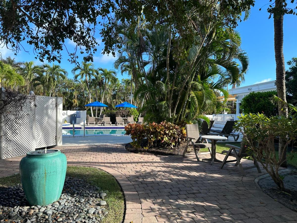  | Olde Marco Inn