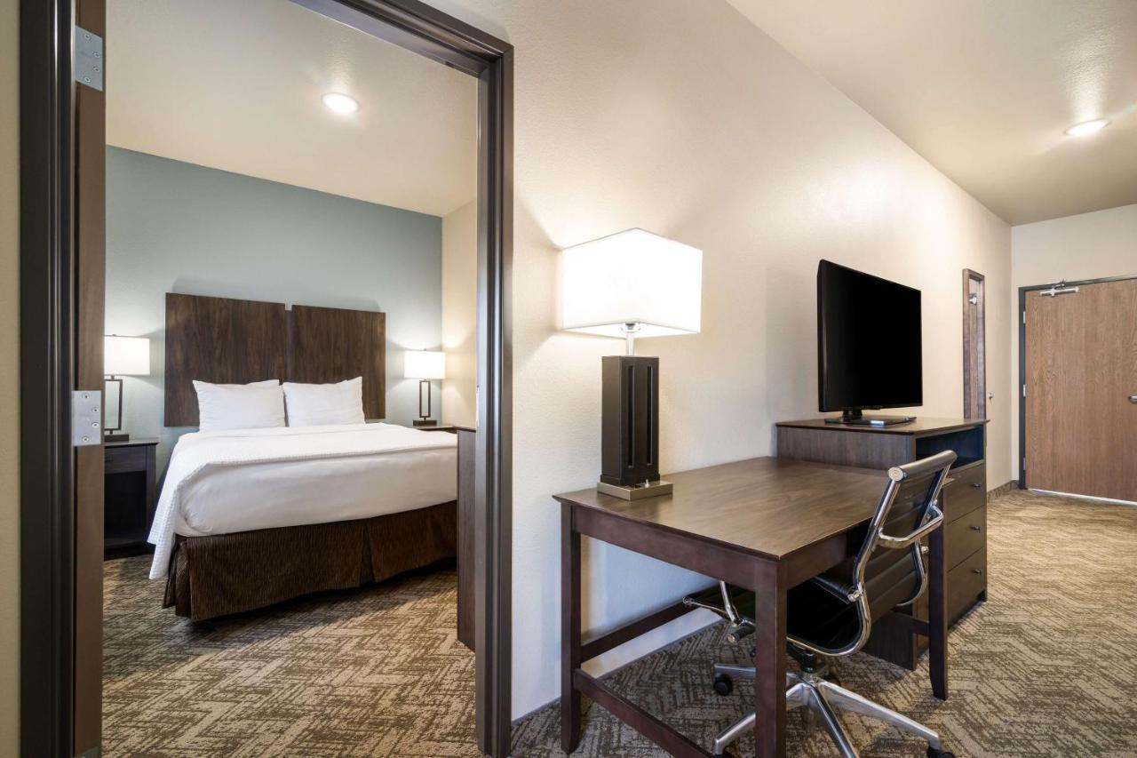 Suite with Three Queen Beds - Non-Smoking at Best Western Golden Spike Inn & Suites