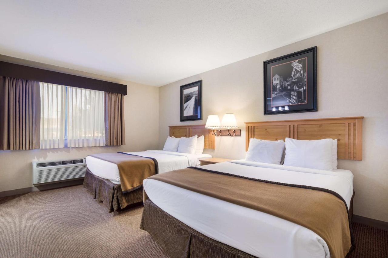 Queen Suite with Sofa Bed - Non-Smoking at Best Western Golden Spike Inn & Suites