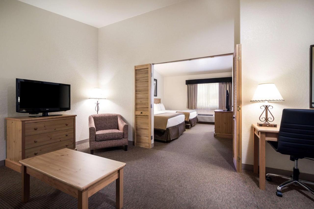 Queen Suite with Two Queen Beds - Disability Access at Best Western Golden Spike Inn & Suites