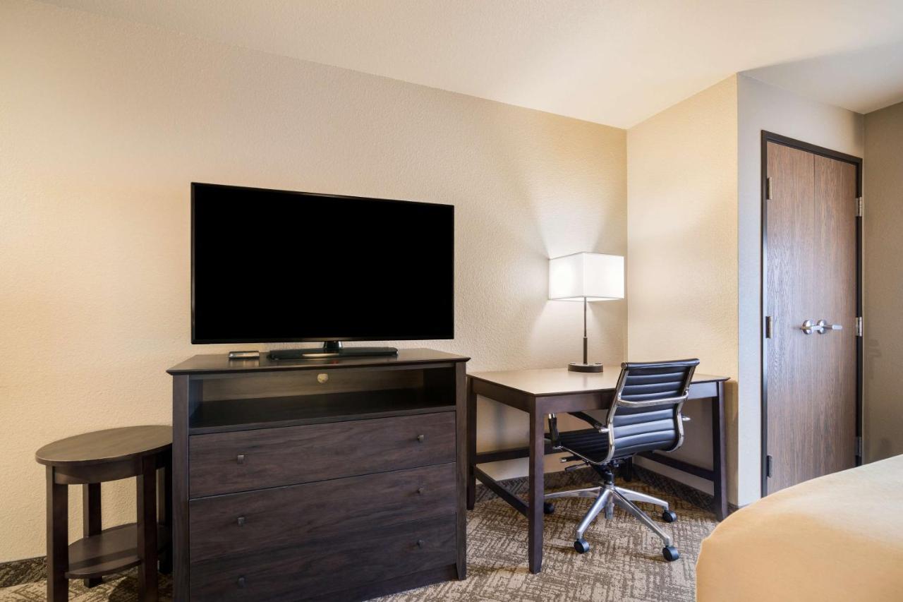 Queen Room with Two Queen Beds at Best Western Golden Spike Inn & Suites