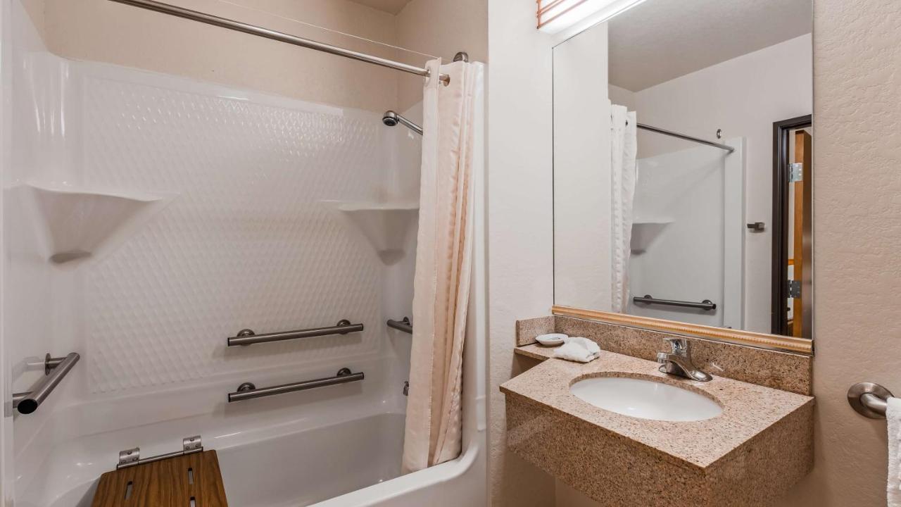 Queen Suite with Two Queen Beds - Disability Access at Best Western Golden Spike Inn & Suites