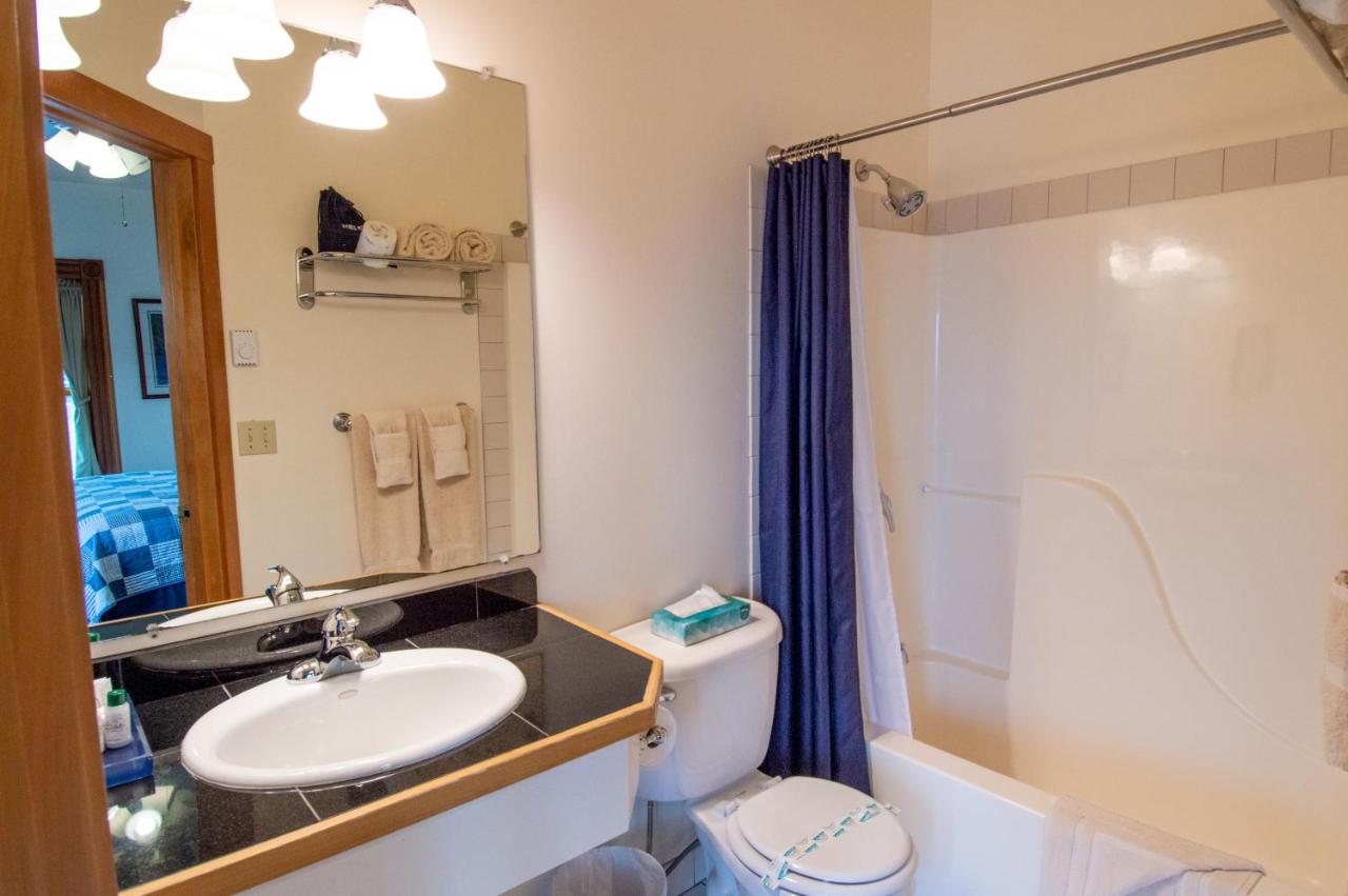 Deluxe King Studio at The Swan Hotel