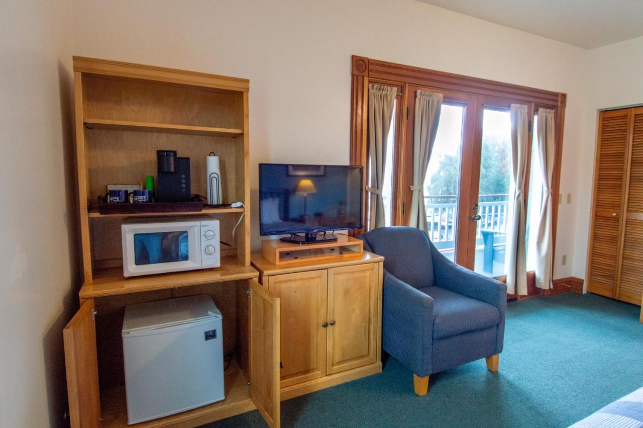 Deluxe King Studio at The Swan Hotel