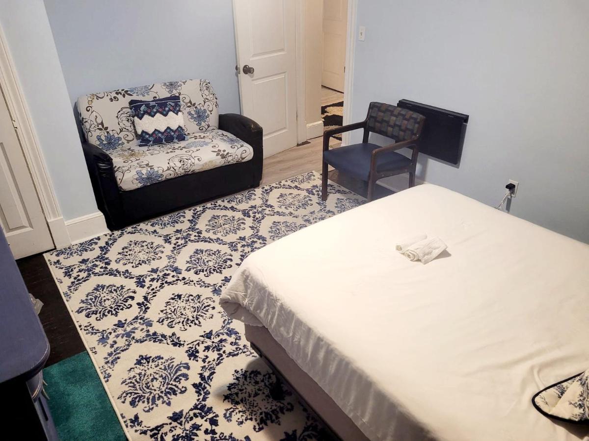  | Room in Apartment - Blue Room in Delaware