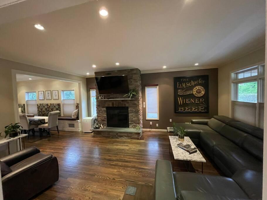 | TheGoshenGetaway-HotTub-FirePit-PetFriendly