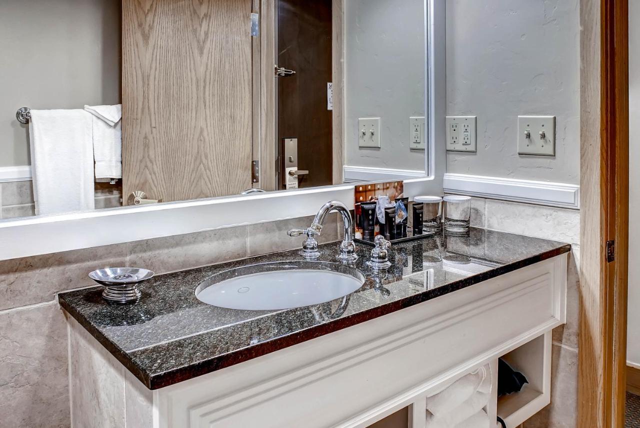 Lodge Queen Room at Keystone Lodge & Spa, A Vail Resorts Property