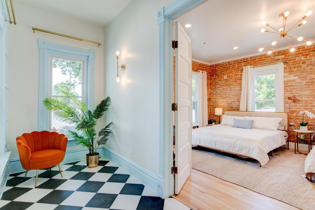  | Suite 1 Historic Art City Inn