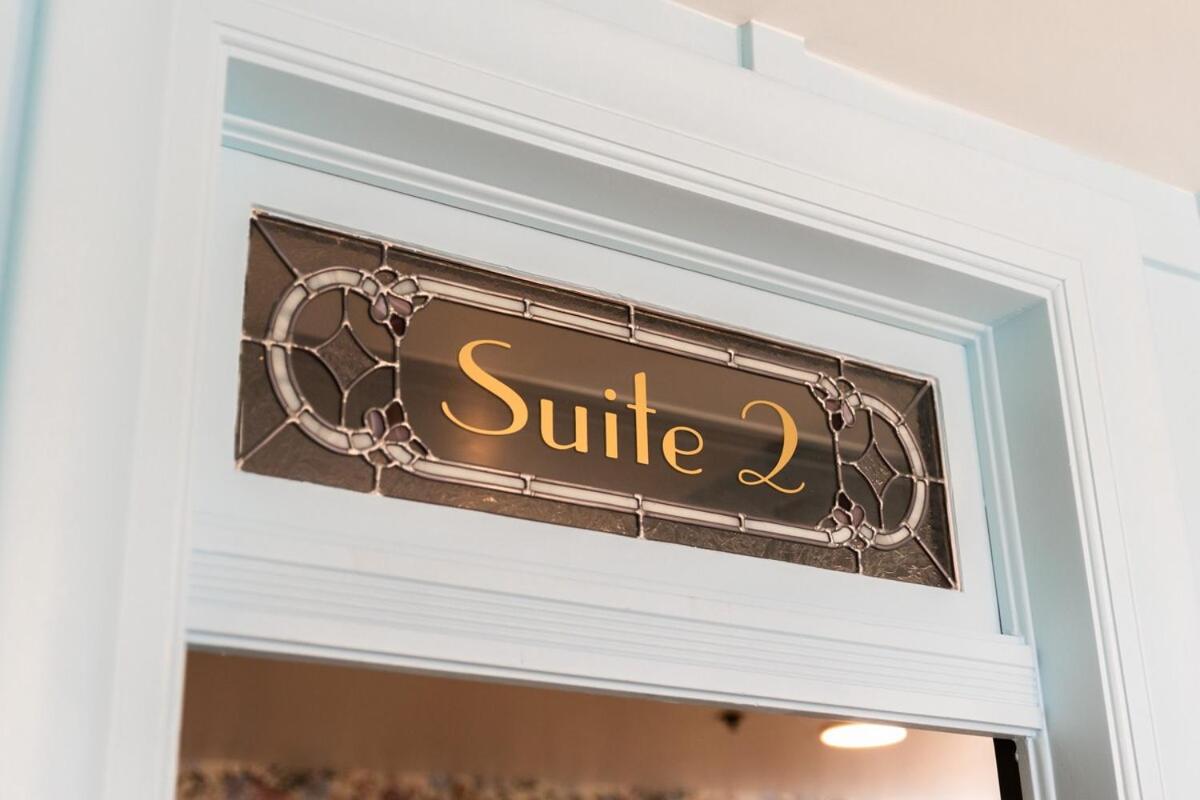 | Suite 2 Historic Art City Inn