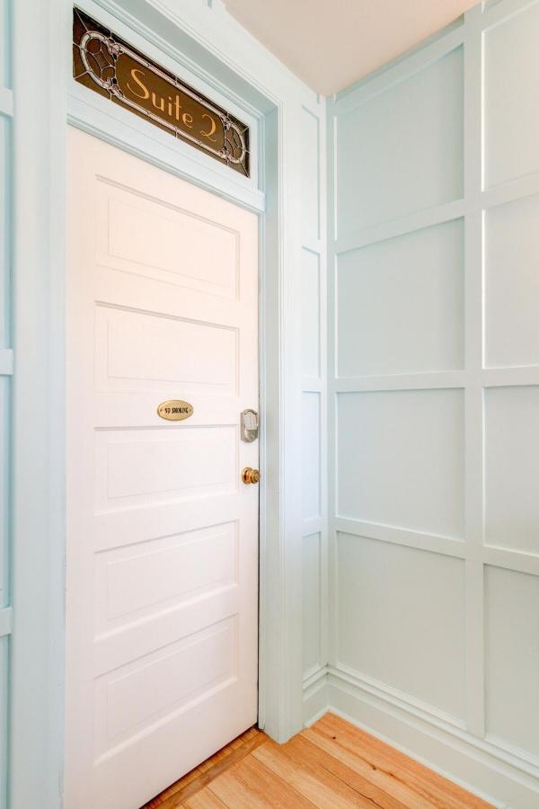 | Suite 2 Historic Art City Inn