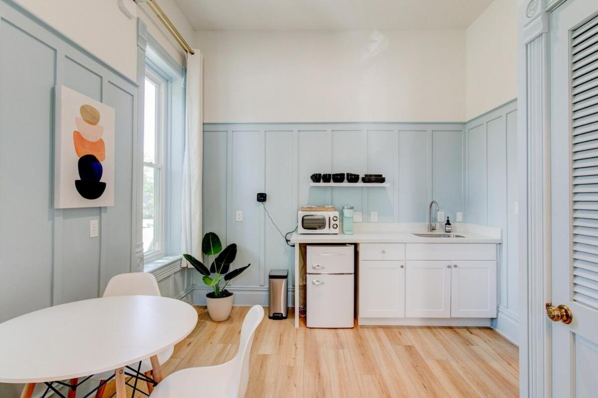 | Suite 3 Historic Art City Inn