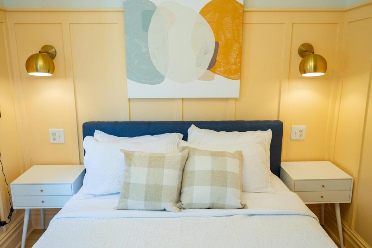 | Suite 10 Historic Art City Inn