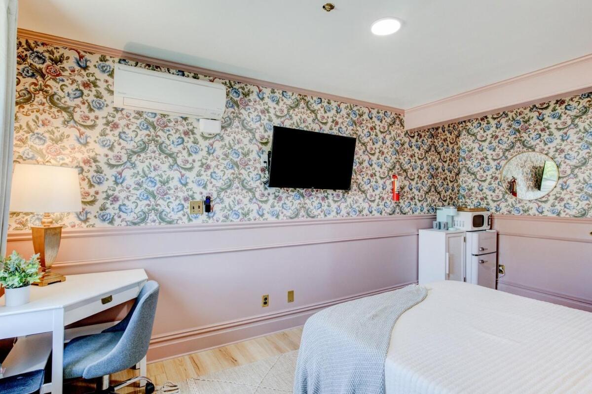 | Suite 4 Historic Art City Inn