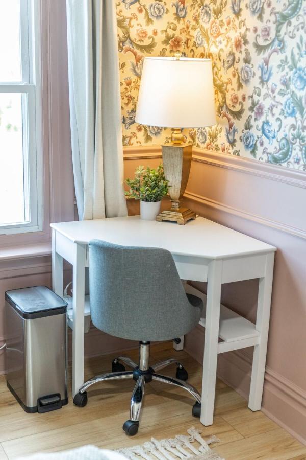 | Suite 4 Historic Art City Inn