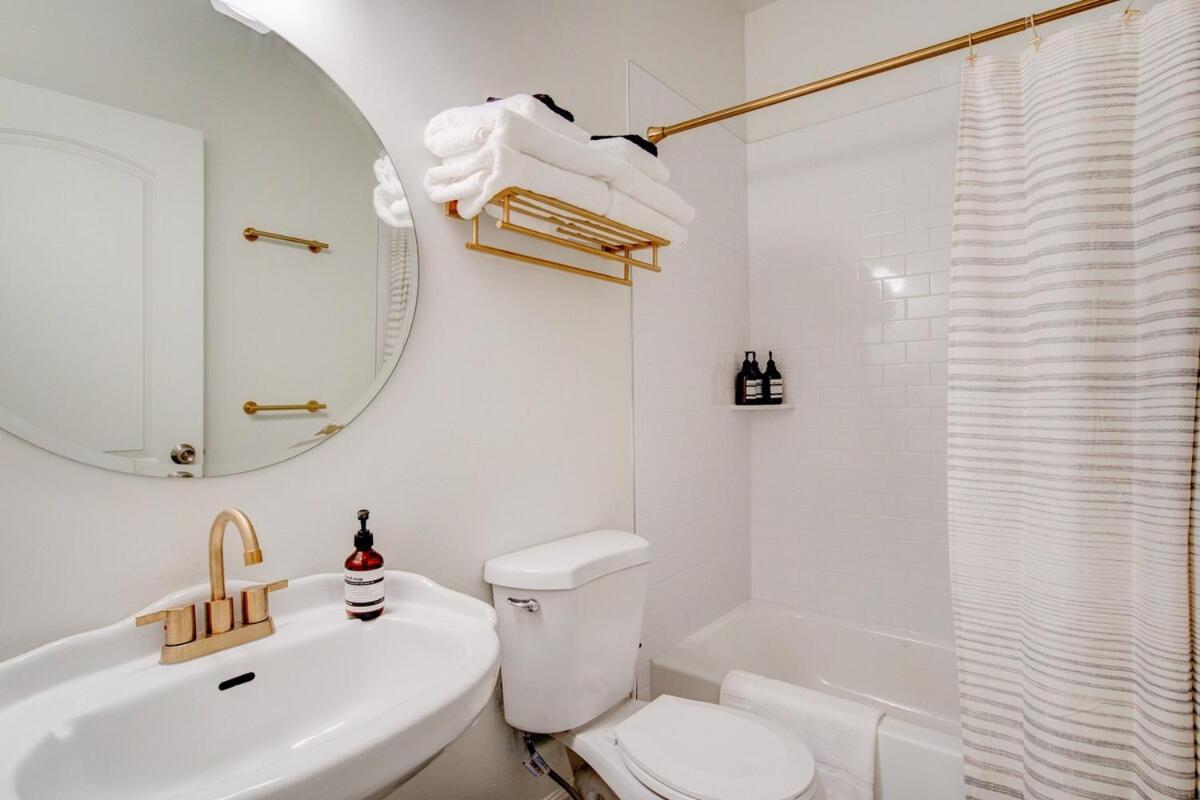 | Suite 5 Historic Art City Inn