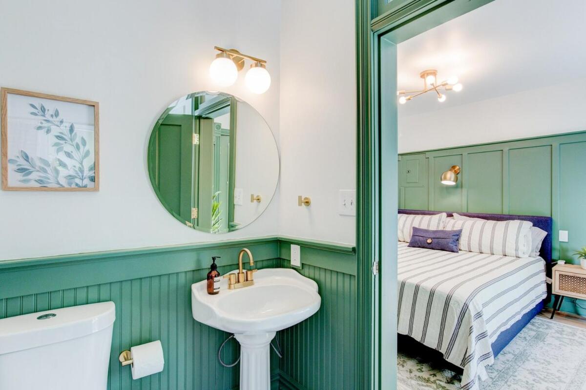 | Suite 9 Historic Art City Inn
